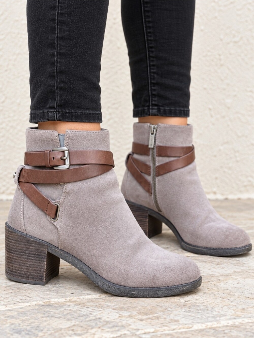 Michael Kors Fawn Y2K Western Boho Taupe Suede Harness Style Block Heel Boots 8M